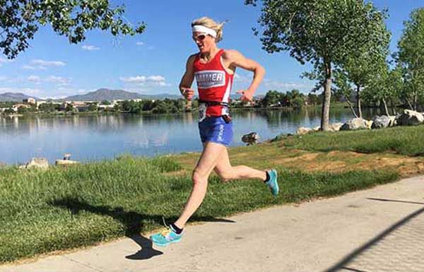 Válaszd a Race Caps Suprem-et a versenyedkor és a hétköznapjaidon egyaránt! - Hammer Nutrition CEE